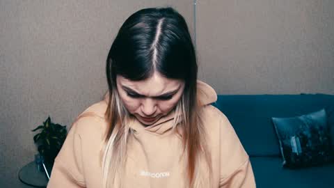 Snapshot of magic_katarina_ chatting on 01.22.25 magic_katarina_ online show from 01.22.25