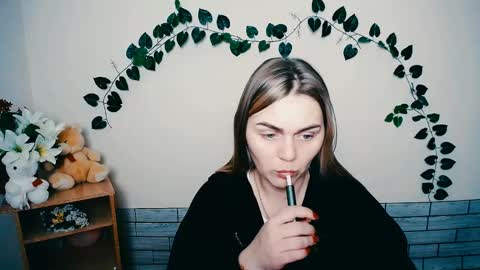 Snapshot of magic_katarina_ chatting on 03.05.25 magic_katarina_ online show from 03.05.25