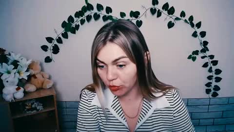 Snapshot of magic_katarina_ chatting on 03.11.25 magic_katarina_ online show from 03.11.25