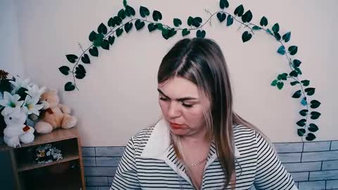 Snapshot of magic_katarina_ chatting on 03.11.25 magic_katarina_ online show from 03.11.25