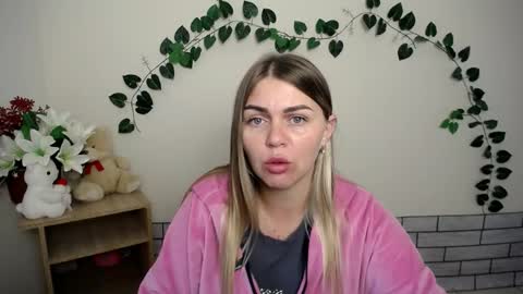 Snapshot of magic_katarina_ chatting on 09.15.25 magic_katarina_ online show from 09.15.25