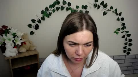 Snapshot of magic_katarina_ chatting on 10.07.25 magic_katarina_ online show from 10.07.25