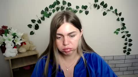 Snapshot of magic_katarina_ chatting on 10.08.25 magic_katarina_ online show from 10.08.25