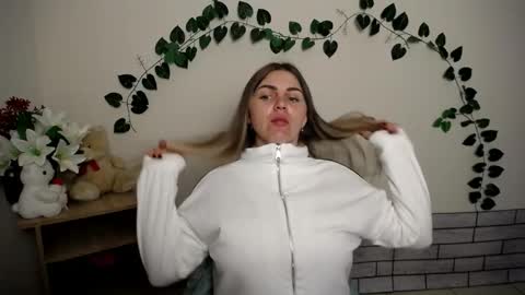 Snapshot of magic_katarina_ chatting on 10.13.25 magic_katarina_ online show from 10.13.25