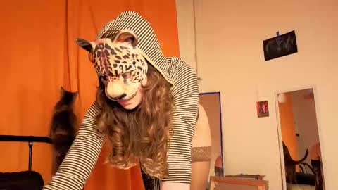 Snapshot of magic_mini_moon chatting on 02.18.26 Mikky or Moon online show from 02.18.26