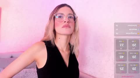 Snapshot of magic_rouse chatting on 05.02.26 M Rss online show from 05.02.26