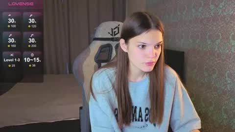 Snapshot of magic_shy chatting on 09.23.25 Merry online show from 09.23.25