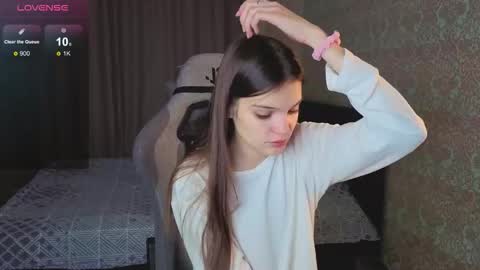 Snapshot of magic_shy chatting on 11.07.25 Merry online show from 11.07.25