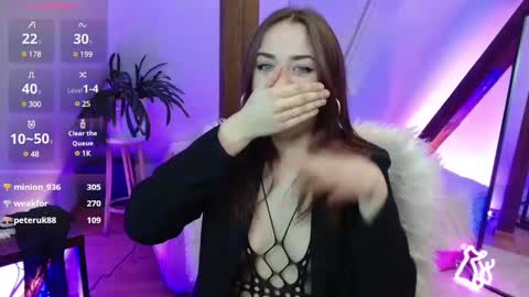 Snapshot of magic_zooey chatting on 01.21.25 Zooey online show from 01.21.25