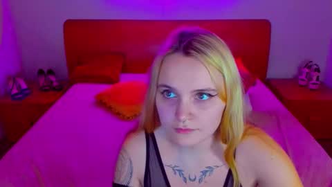 Lili and Bella online show from 12.27.24