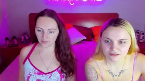 Lili and Bella online show from 02.02.25