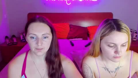 Lili and Bella online show from 02.02.25