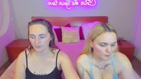 Lili and Bella online show from 11.28.25