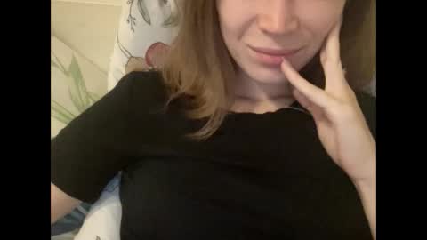 Snapshot of magicgirl50053 chatting on 11.11.25 magicgirl50053 online show from 11.11.25