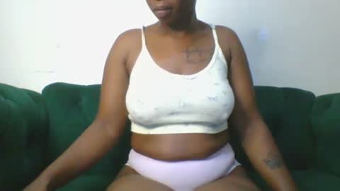 Snapshot of magicpussyy1 chatting on 06.03.26 magicbabe online show from 06.03.26