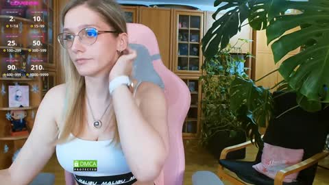 Nicole online show from 01.15.25