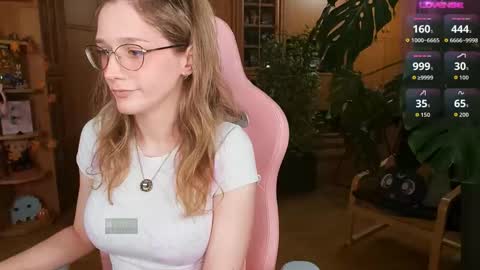 Nicole online show from 10.21.25