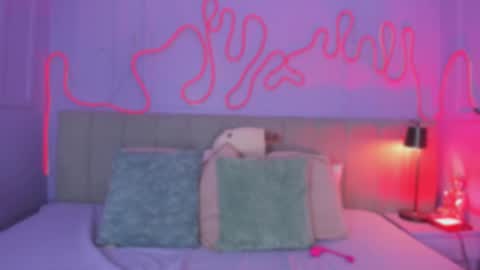 Snapshot of mai_higurashi chatting on 11.25.25 Mai online show from 11.25.25