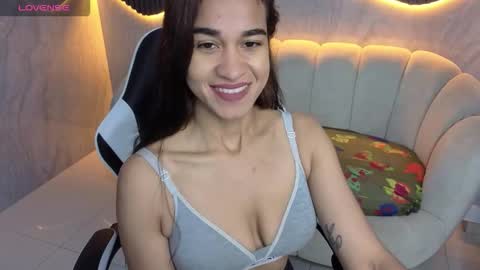 Snapshot of maia_tx chatting on 10.06.25 Online 800 to 1400 online show from 10.06.25