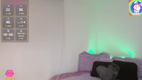 Snapshot of maiaa_evans chatting on 02.14.26 t online show from 02.14.26