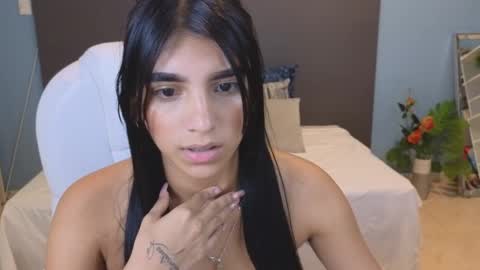 Maiaa Ruiz  online show from 12.15.24