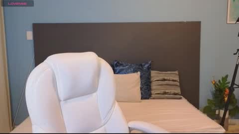 Maiaa Ruiz  online show from 12.28.24