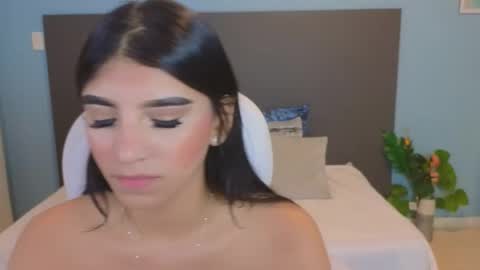 Maiaa Ruiz  online show from 02.12.25