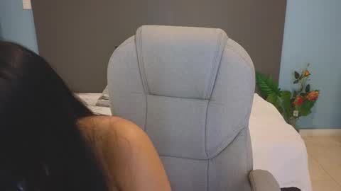 Maiaa Ruiz  online show from 11.06.25