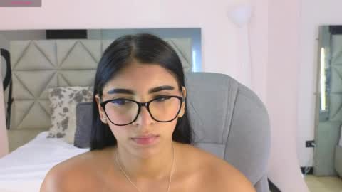 Snapshot of maiaa_ruiz chatting on 04.28.26 Maiaa Ruiz online show from 04.28.26