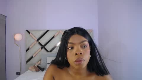 Snapshot of maiacharris_ chatting on 06.05.26 Maia Charris online show from 06.05.26
