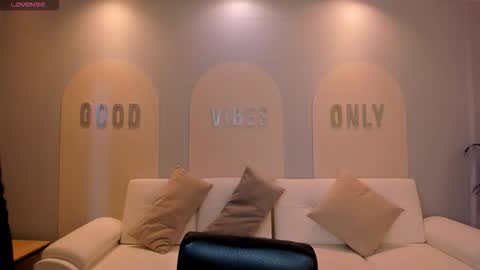  Maia  online show from 09.10.25