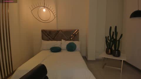  Maia  online show from 10.19.25