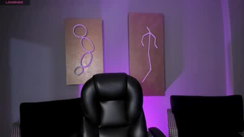  Maia  online show from 10.30.25