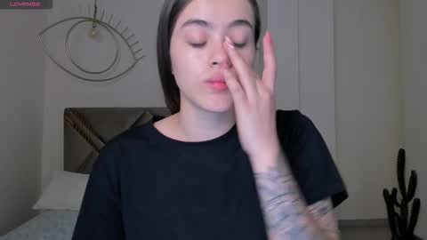 Snapshot of maiacollins chatting on 02.04.26 Maia online show from 02.04.26