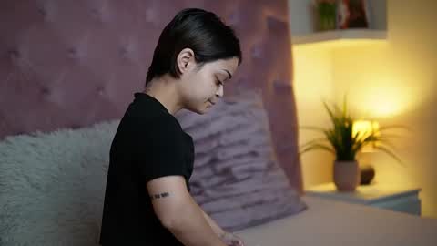 Snapshot of maiamini chatting on 10.13.25 Maia online show from 10.13.25