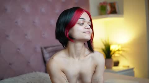  Maia  online show from 12.13.25