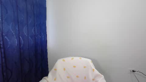 Snapshot of maiarosse_ chatting on 06.19.26 MaiaRosse online show from 06.19.26