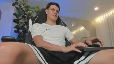 MAICOL  online show from 04.24.26