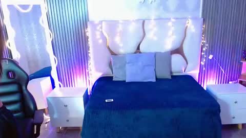 maiily_tay online show from 12.17.25