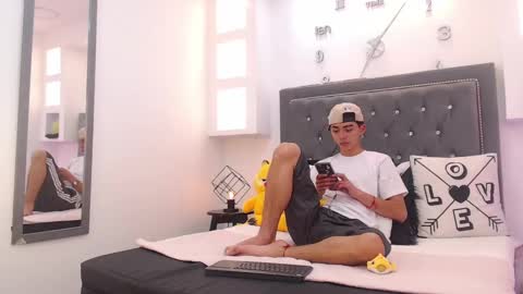 Maiky Cooper online show from 03.08.25