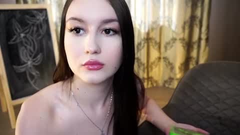 Jennifer online show from 07.08.26