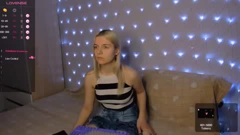 Snapshot of mailin_harrington chatting on 02.25.25 Your kitty online show from 02.25.25