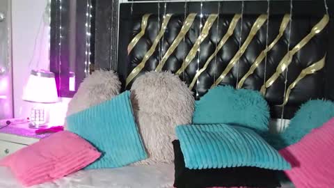 mailyn_gold online show from 03.03.26