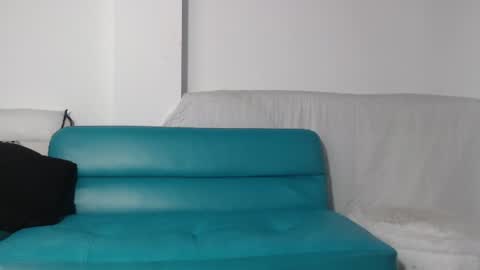 Snapshot of mailyn_gold chatting on 06.26.26 mailyn_gold online show from 06.26.26