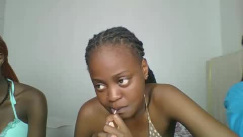 maira luv1 online show from 12.13.25