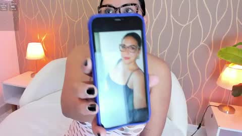 Snapshot of mairybelle chatting on 05.23.26 Maria conexion 1030 pm to 5 am colombia online show from 05.23.26