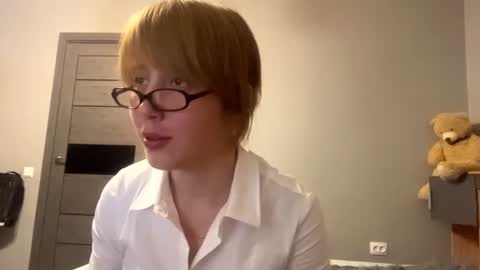 Evie online show from 06.24.26