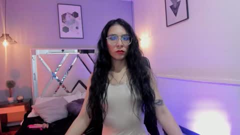 Snapshot of maite_black chatting on 11.16.25 Camila online show from 11.16.25