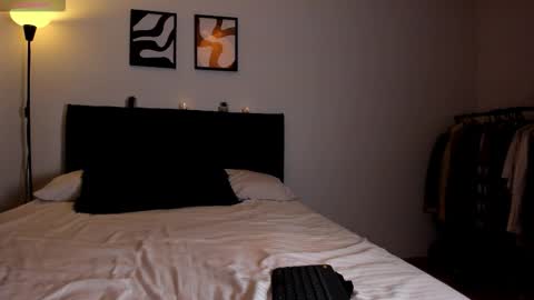 maite_evanss_ online show from 03.10.26