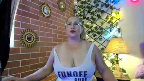 maja_hills online show from 11.26.25